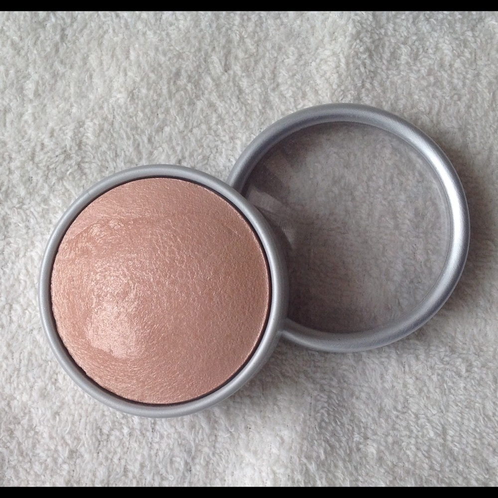 Stila Rose Gold highlighter